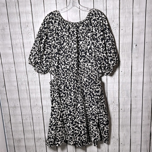 Old navy puff sleeve waist defined side cutout printed dress size 2X - Picture 12 of 14